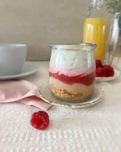 Postres artesanales, Postres caseros,, Repostería fina,, postres gourmet,, crocante frambuesa nuez,, mousse, heladeria
